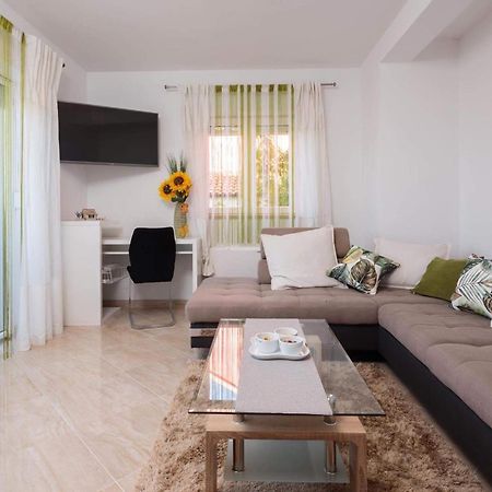Apartment Lana St Supetar Exterior photo
