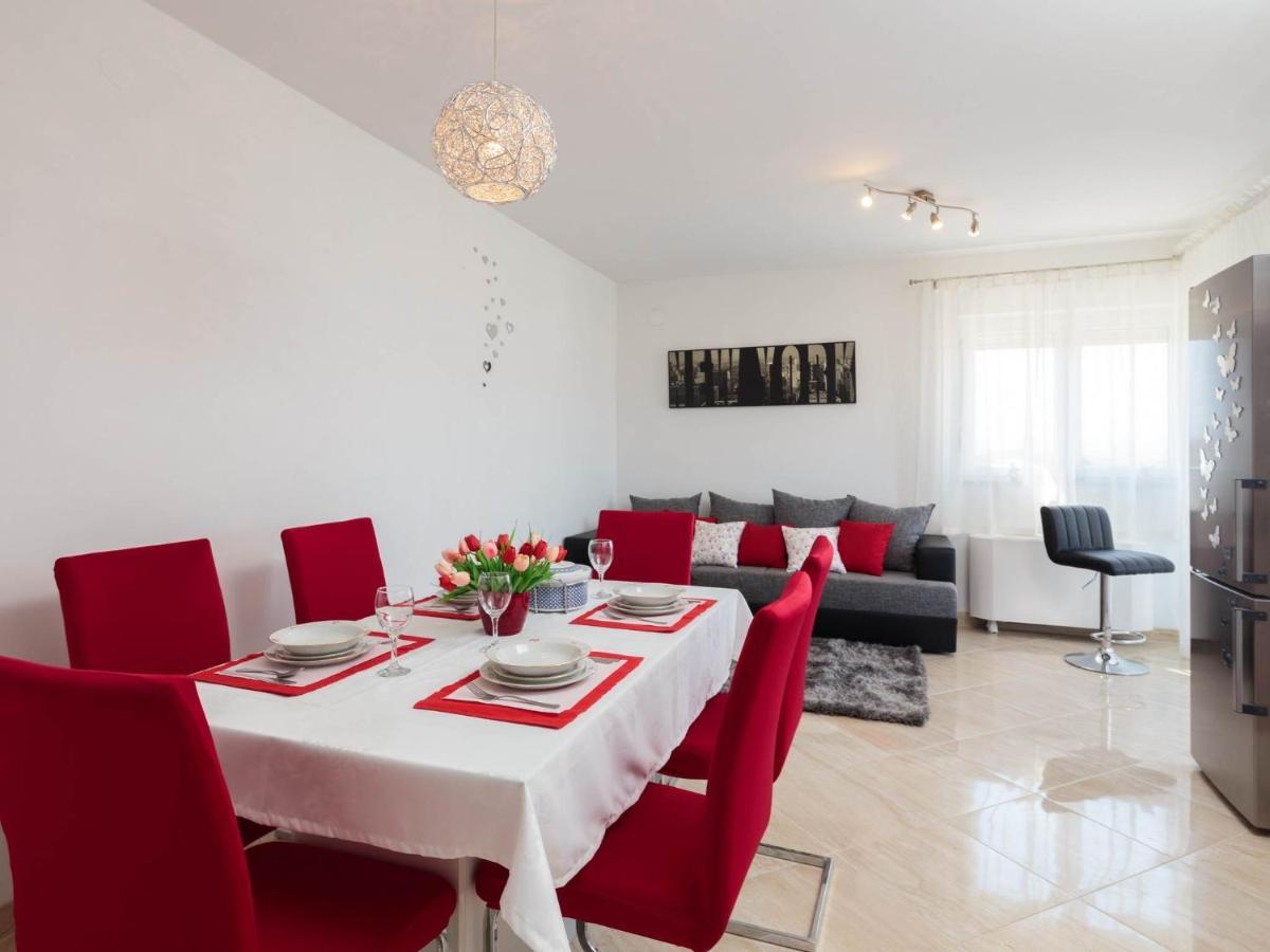 Apartment Lana St Supetar Exterior photo